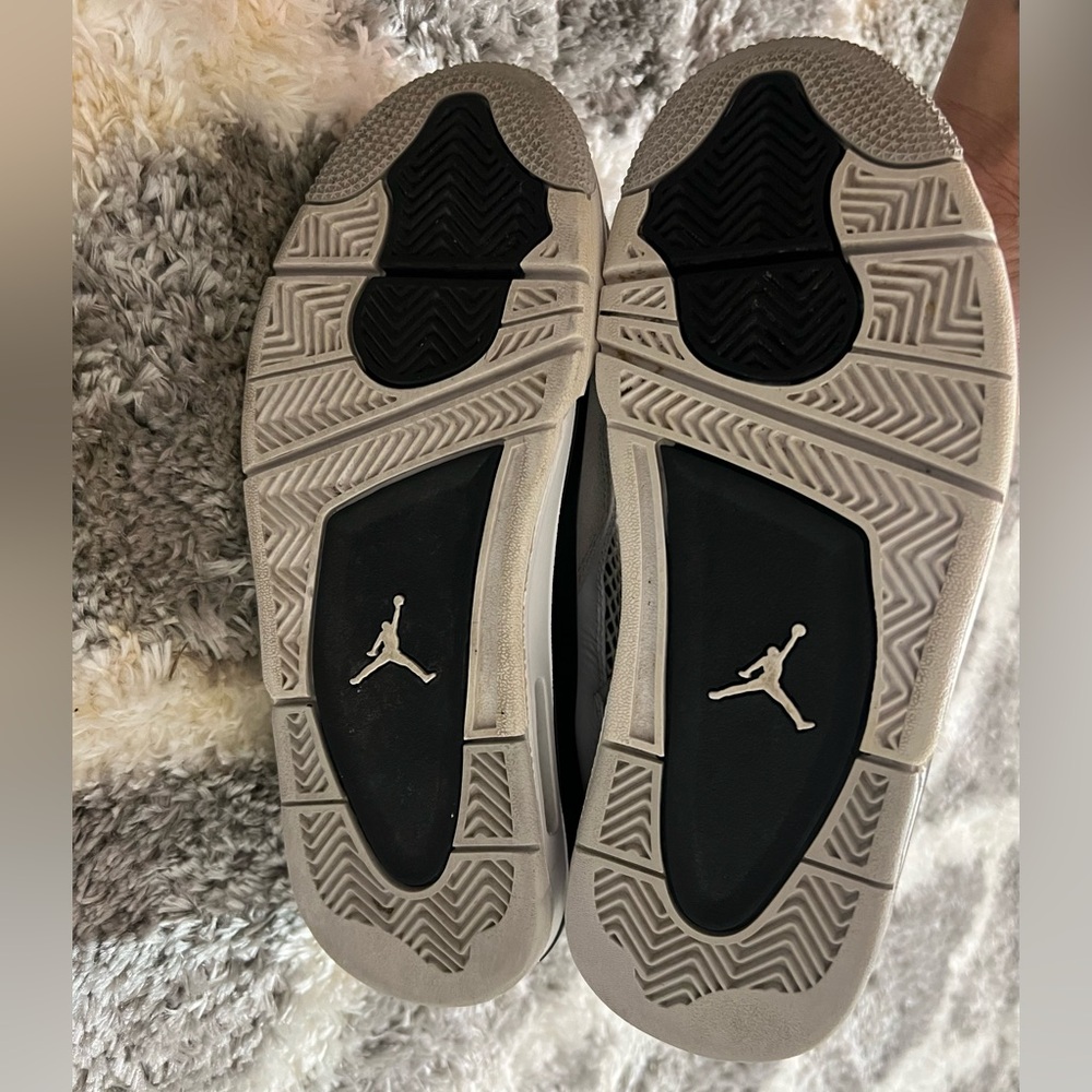 Air Jordan 4 (GS), Military Black - Picture 9 of 9